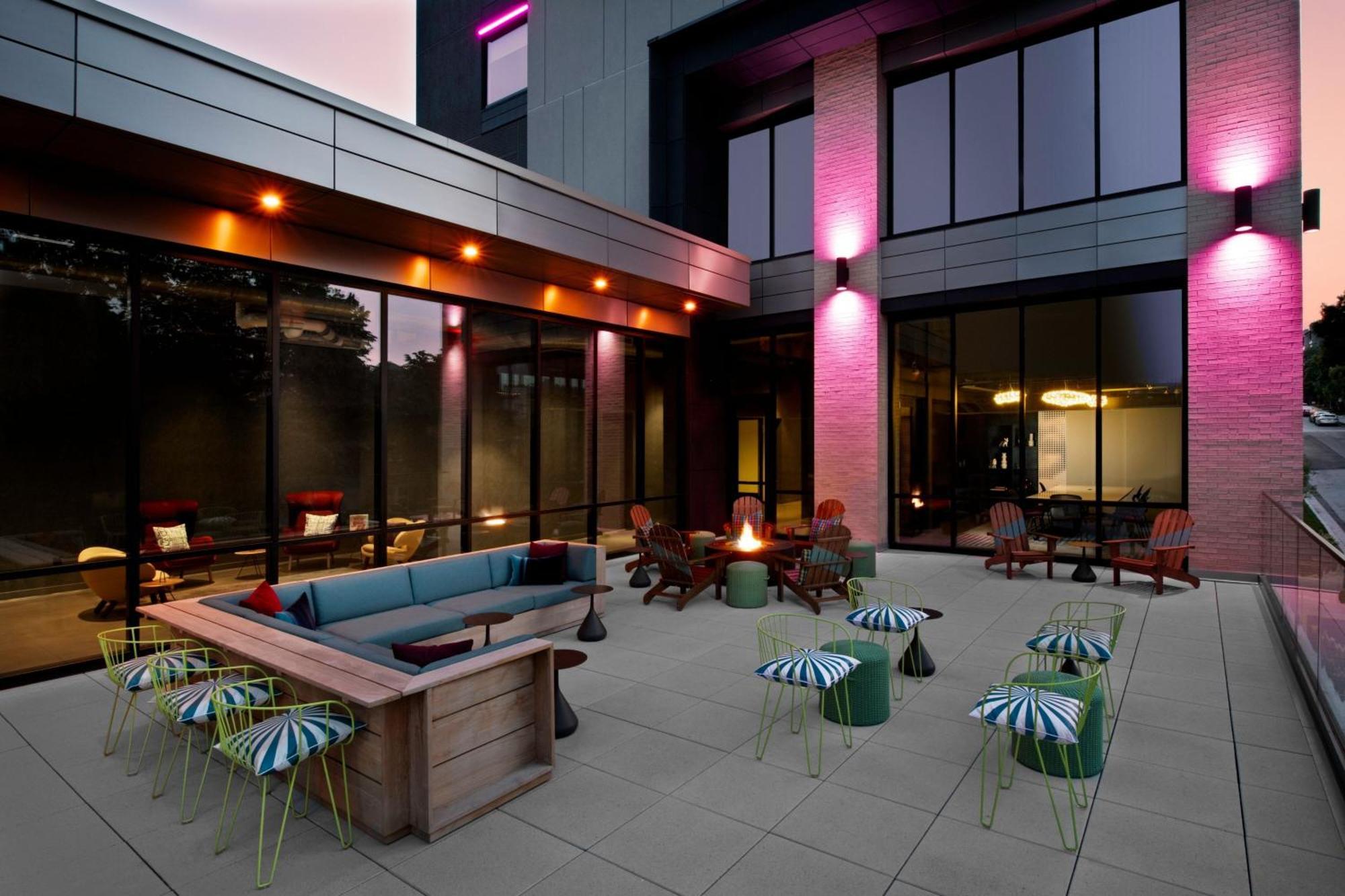 Aloft Kansas City Country Club Plaza المظهر الخارجي الصورة